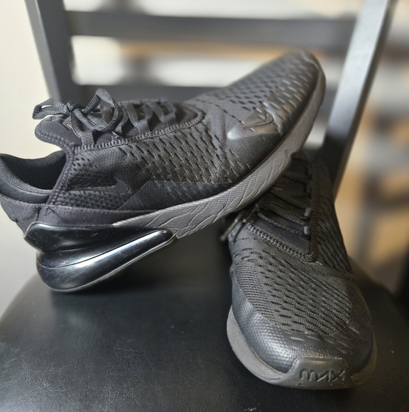Nike Black Sneakers Size 11 Like New**** - Picture 1 of 7